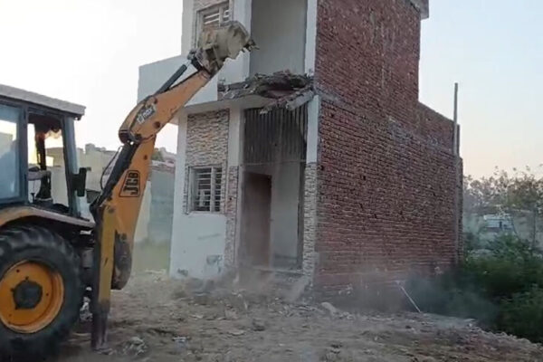 अवैध निर्माण पर नगर निगम की बड़ी करवाई
